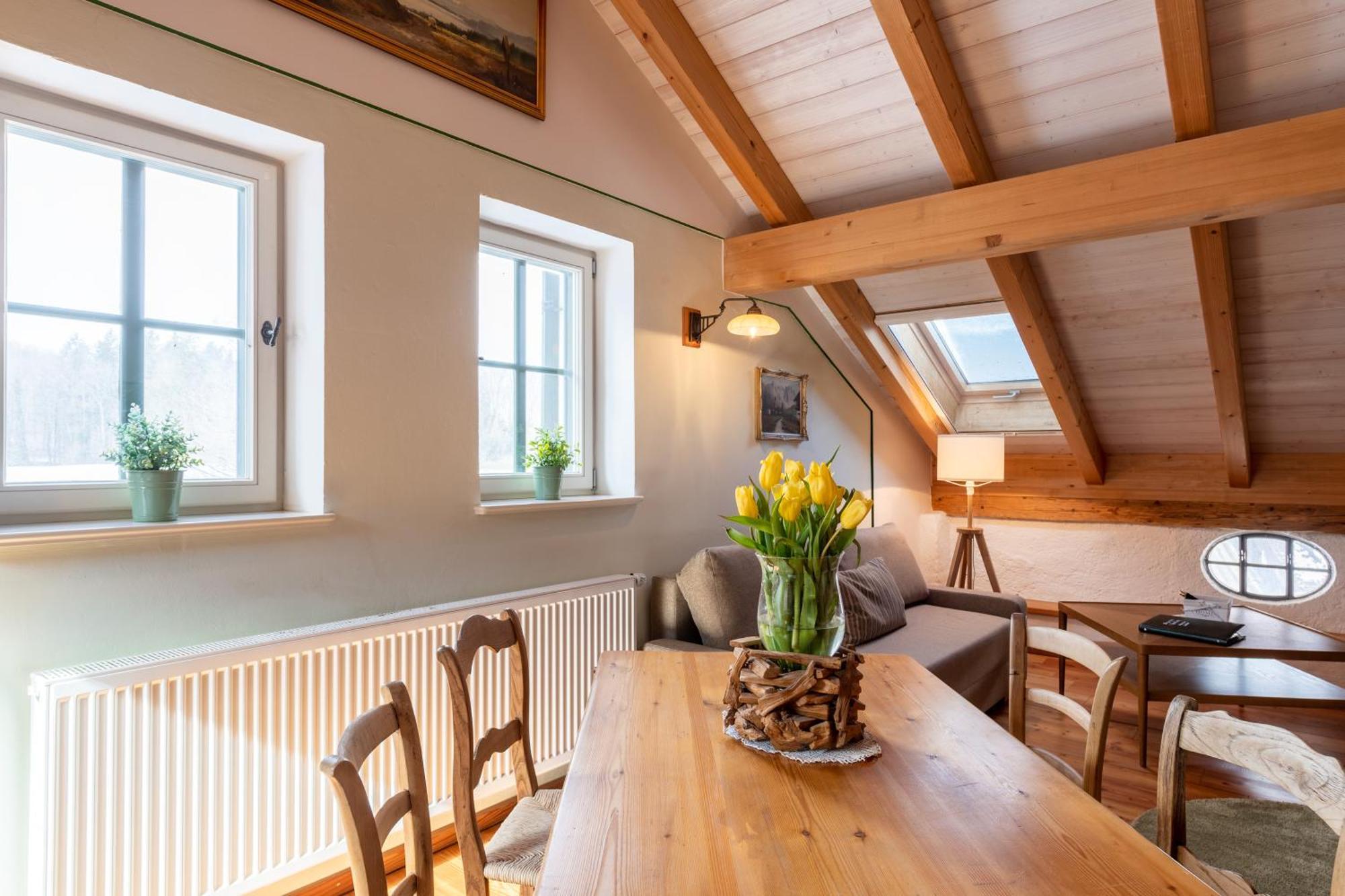 Appartement Schlossgaststatte Hohenberg à Seeshaupt Extérieur photo