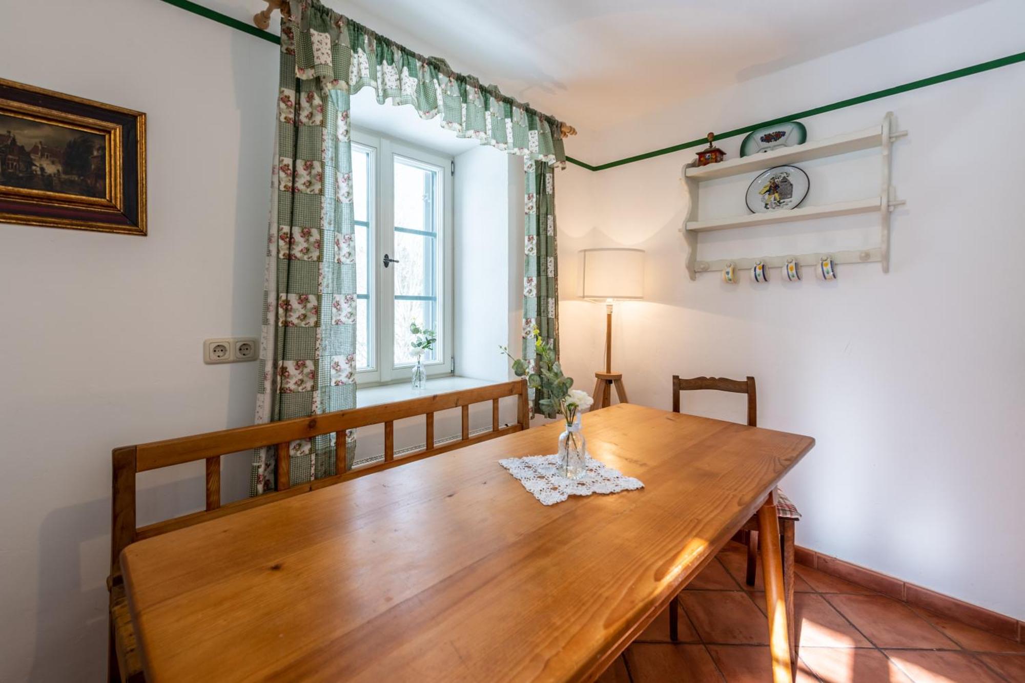 Appartement Schlossgaststatte Hohenberg à Seeshaupt Extérieur photo