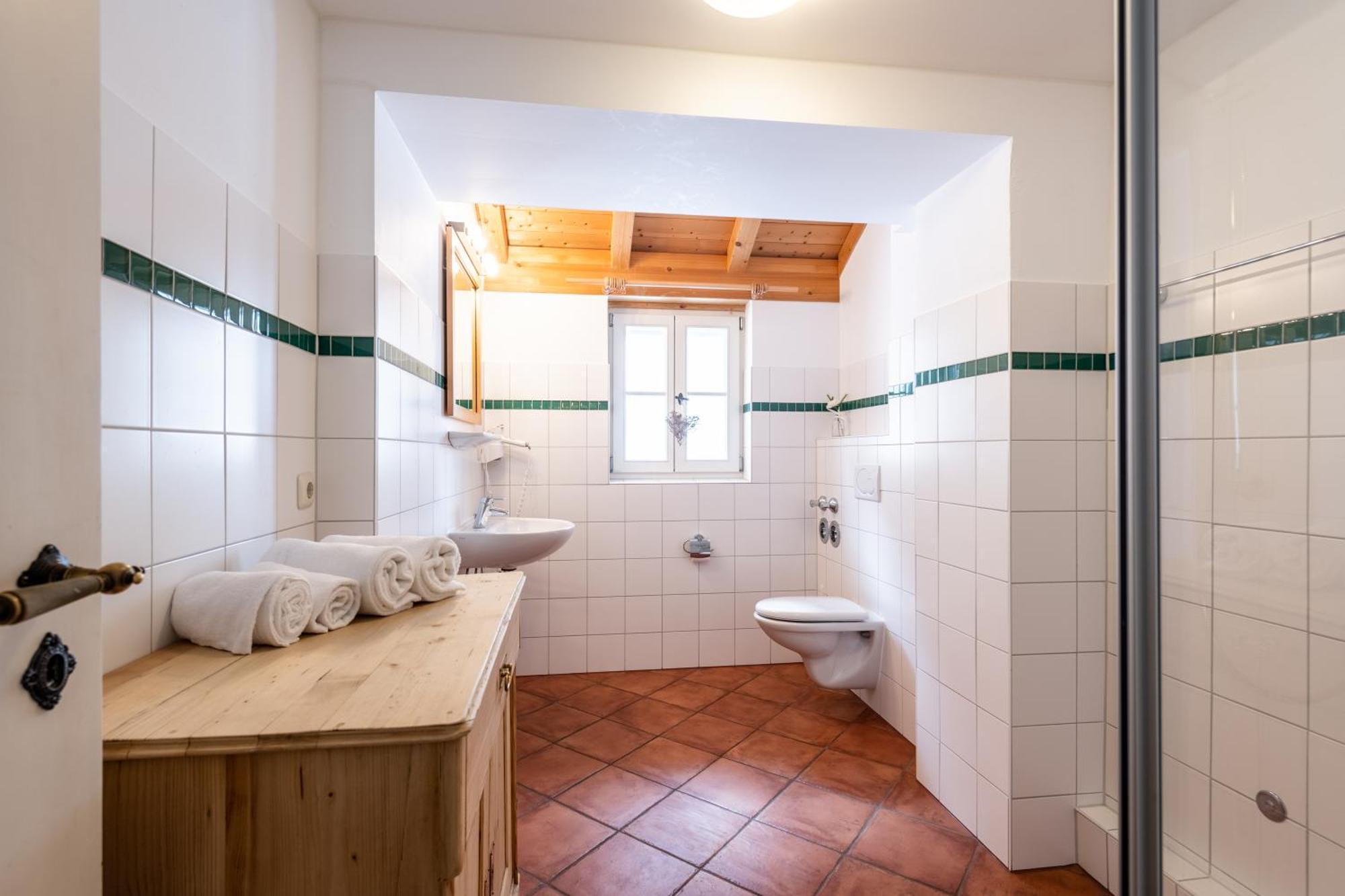 Appartement Schlossgaststatte Hohenberg à Seeshaupt Extérieur photo