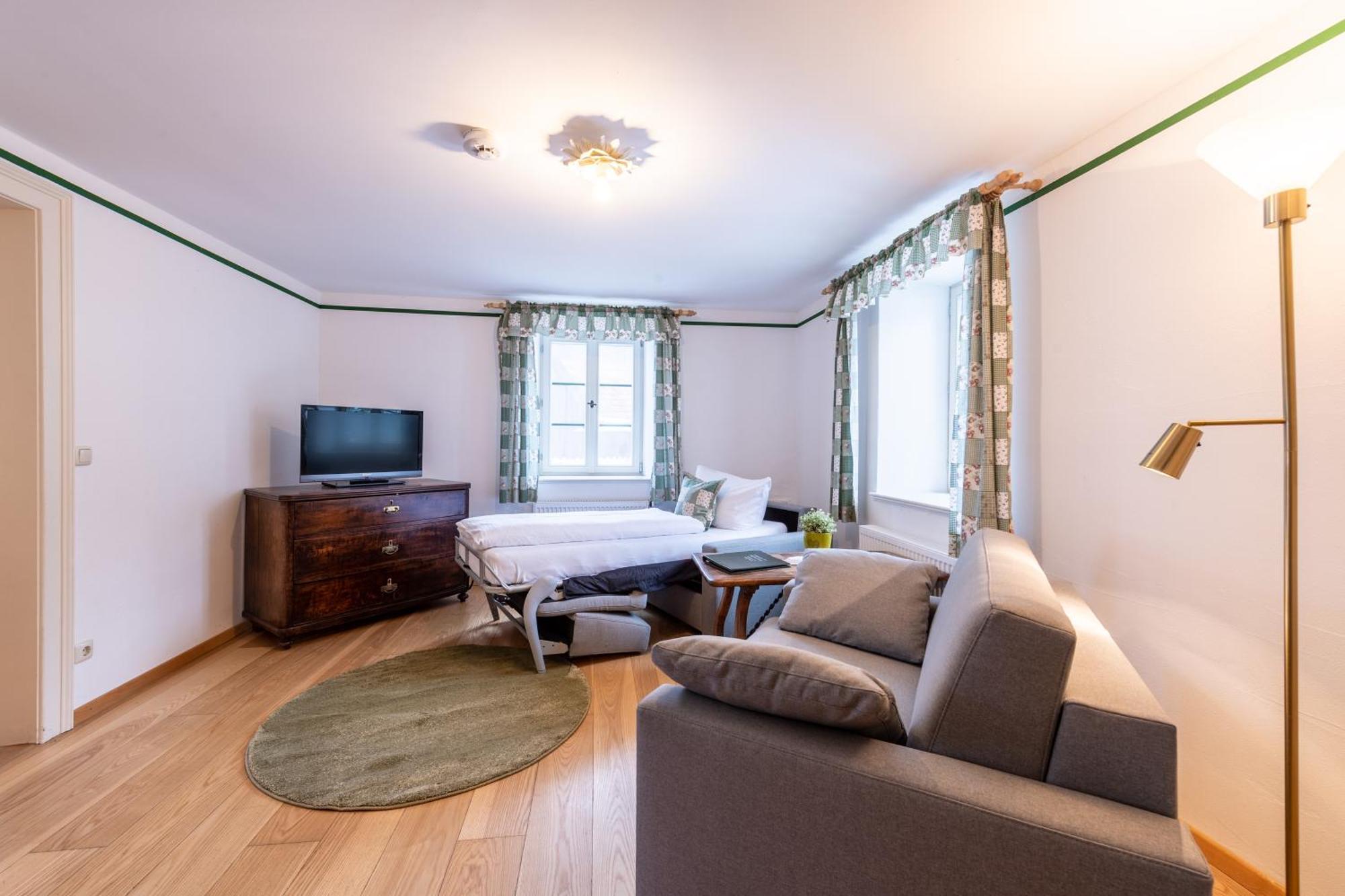 Appartement Schlossgaststatte Hohenberg à Seeshaupt Extérieur photo