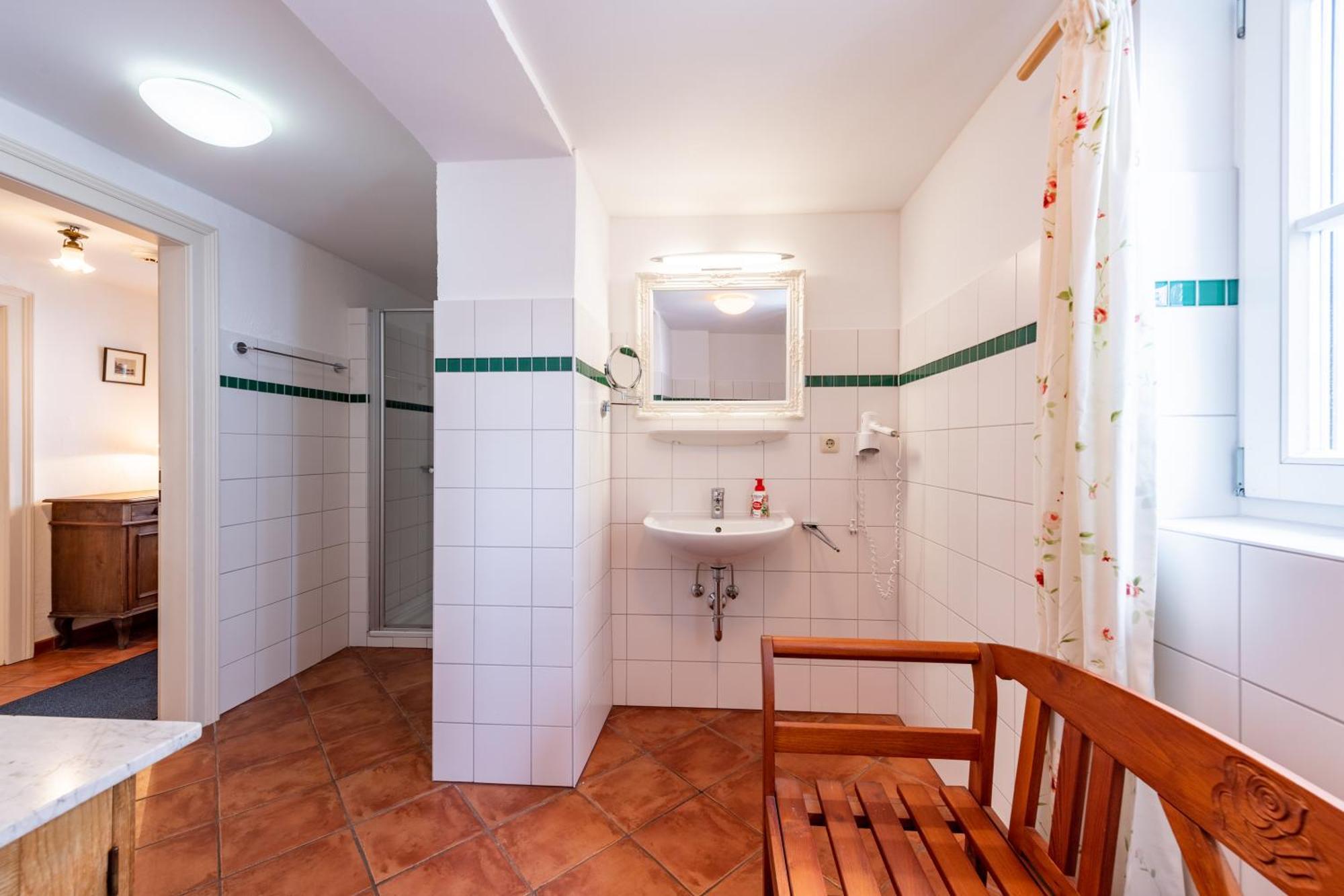 Appartement Schlossgaststatte Hohenberg à Seeshaupt Extérieur photo